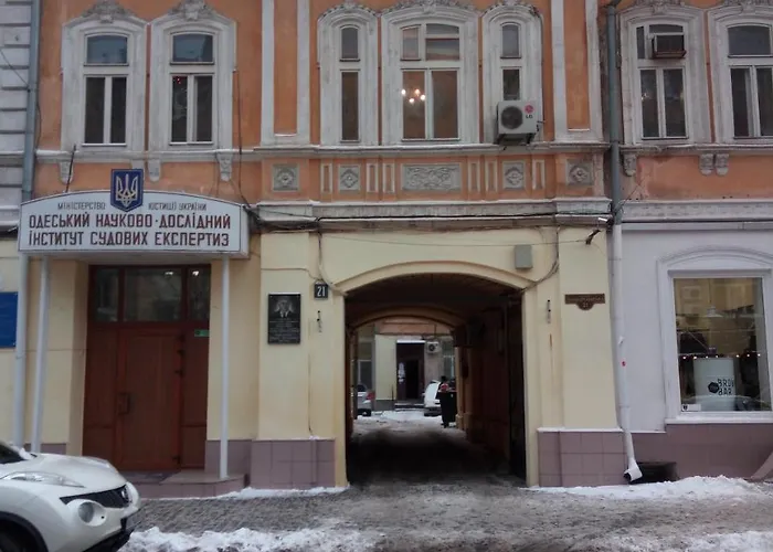 є світло в квартирі Two-room On Lanzheronovskaya *