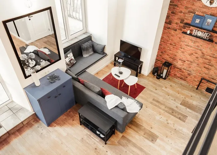 شقة є світло в квартирі Two-room On Lanzheronovskaya